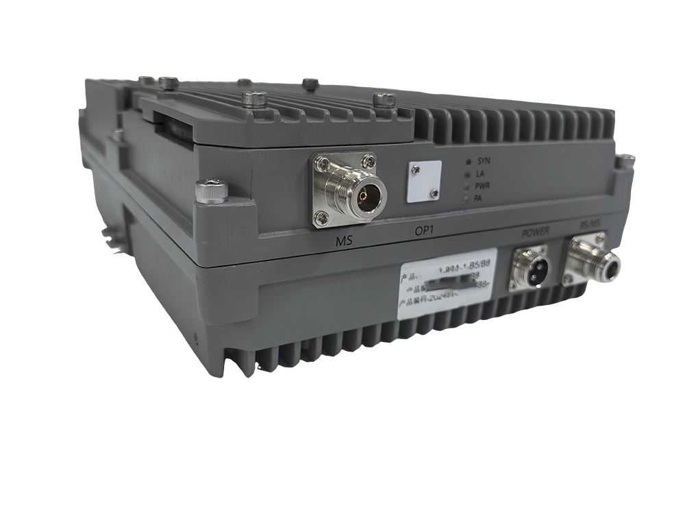  泸溪三频手机信号接收器2000㎡